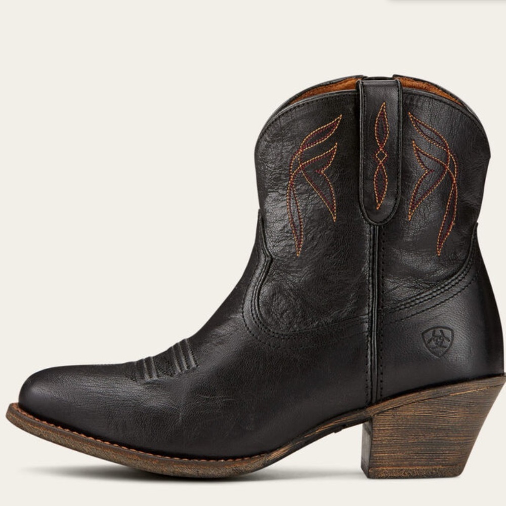 Ariat Women’s Darlin Western Cowboy Boot in Old Black - Picture 2 of 8